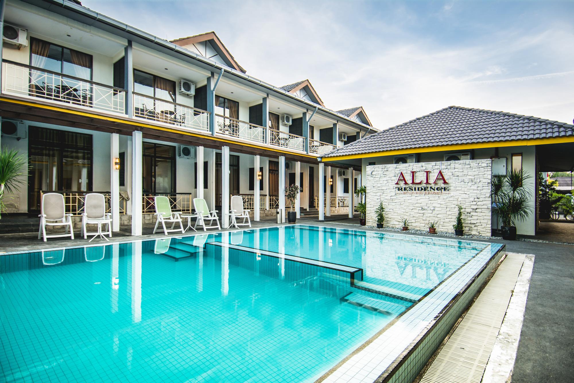 Alia Residence Business Resort Padang Mat Sirat Exterior photo