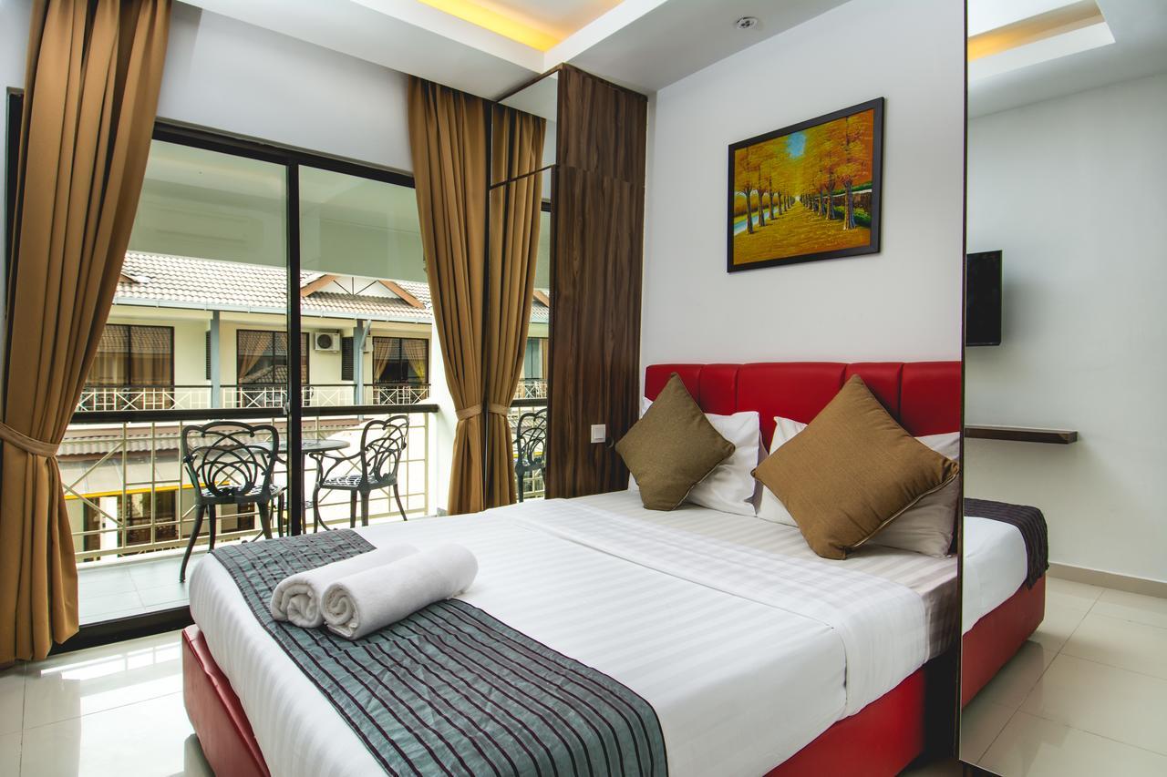 Alia Residence Business Resort Padang Mat Sirat Exterior photo